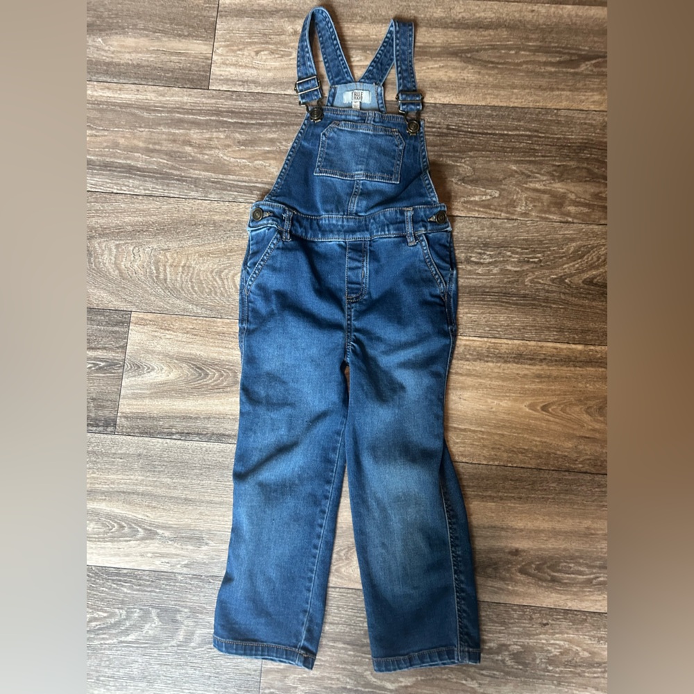 Size 4t over alls . Like new